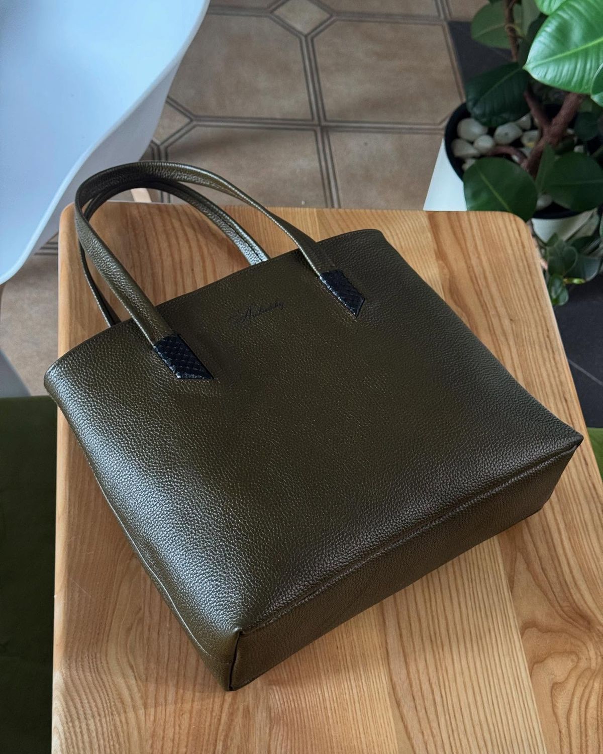 Жіноча сумка-тоут "Python Tote" (хакі) a110221 фото