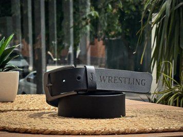Кожаный ремень "Wrestling" с гравировкой a110230 фото